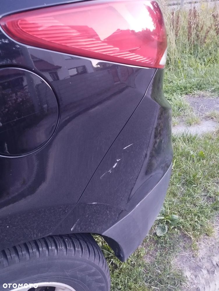 Hyundai ix35 1.6 2WD Fifa World Cup Edition - 18