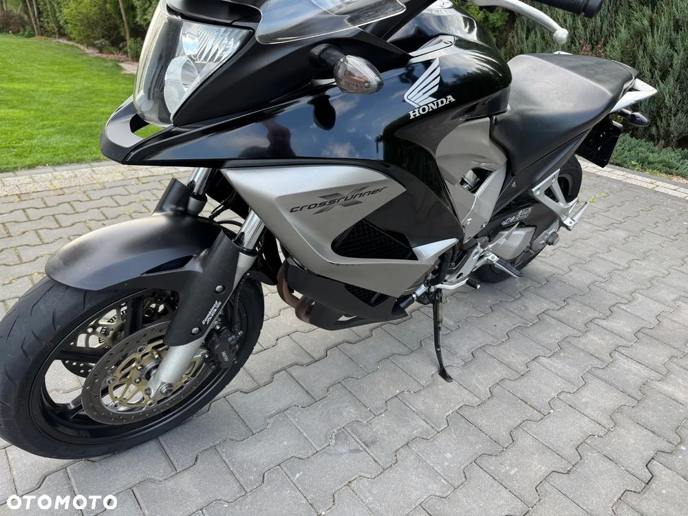 Honda VFR - 13