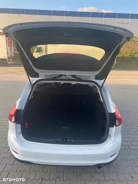 Ford Focus 1.5 EcoBlue SCR Trend - 4