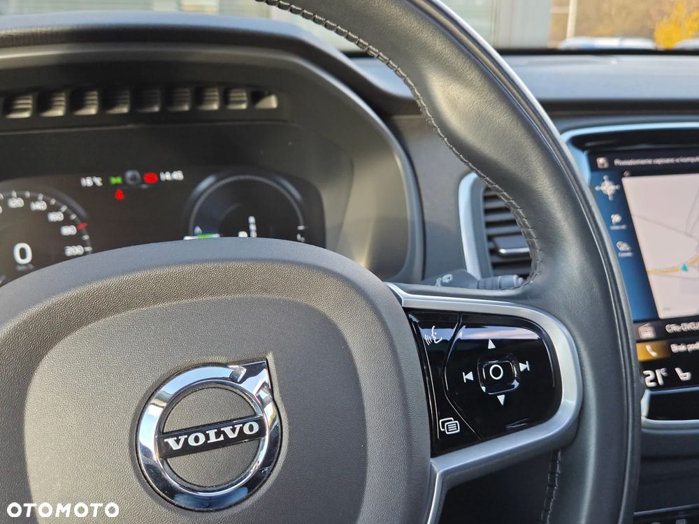 Volvo XC 90 T8 AWD Plug-In Hybrid R-Design 7os - 24