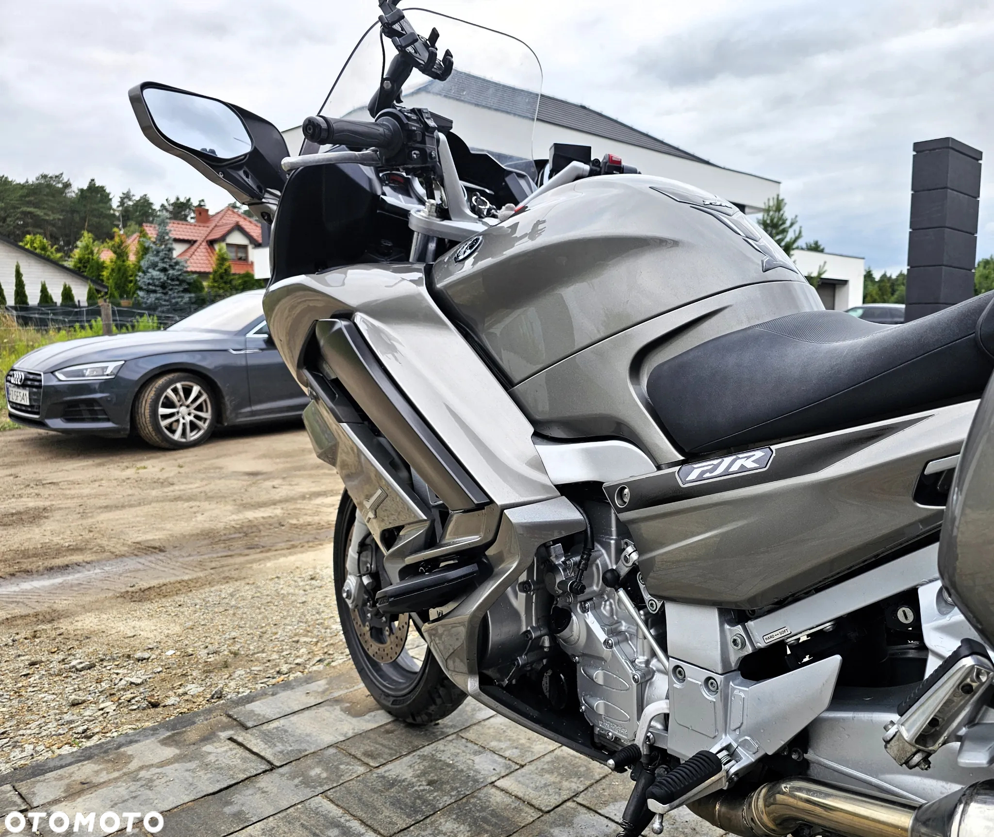 Yamaha FJR - 9