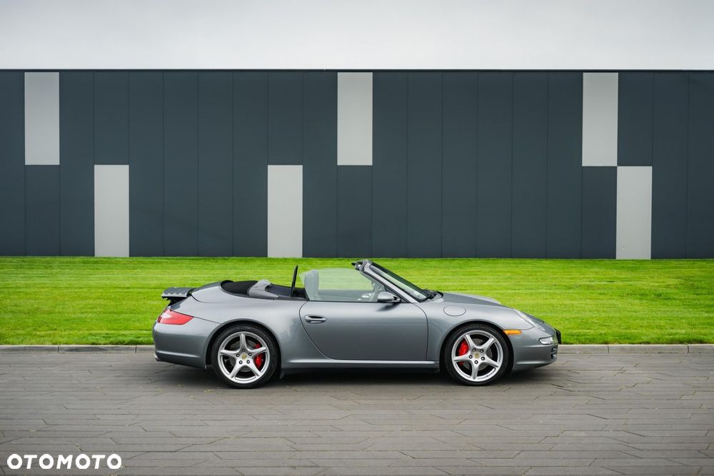 Porsche 911 Carrera 4S - 5