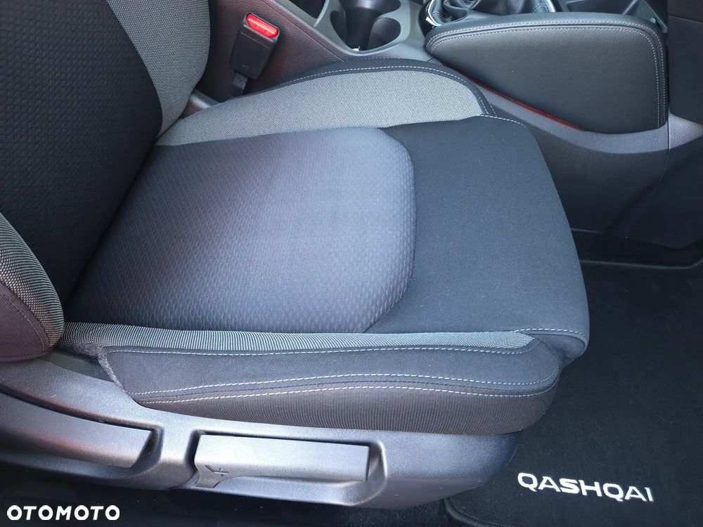 Nissan Qashqai 1.3 DIG-T N-Connecta - 35