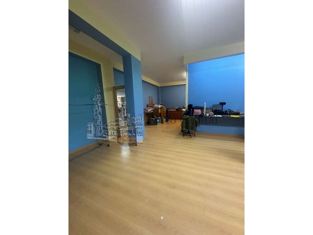 Oportunidade de Investimento ,
Espaço Comercial com Licença de Res... - Grande imagem: 3/23