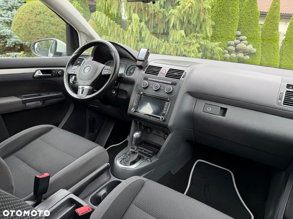 Volkswagen Touran 2.0 TDI DPF BlueMotion Technology DSG Life - 29