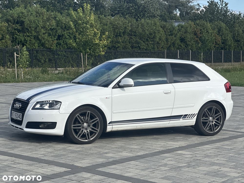 Audi A3 3-drzwiowe 2.0 TDI DPF Ambition S tronic - 2