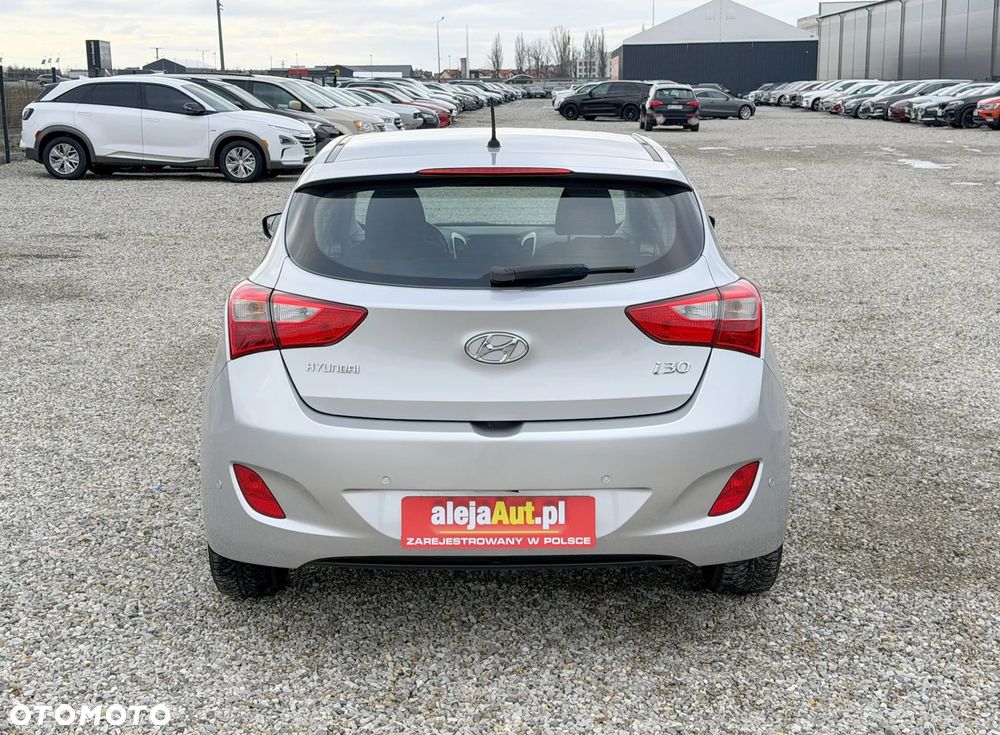 Hyundai i30 1.6 GDI Comfort - 11