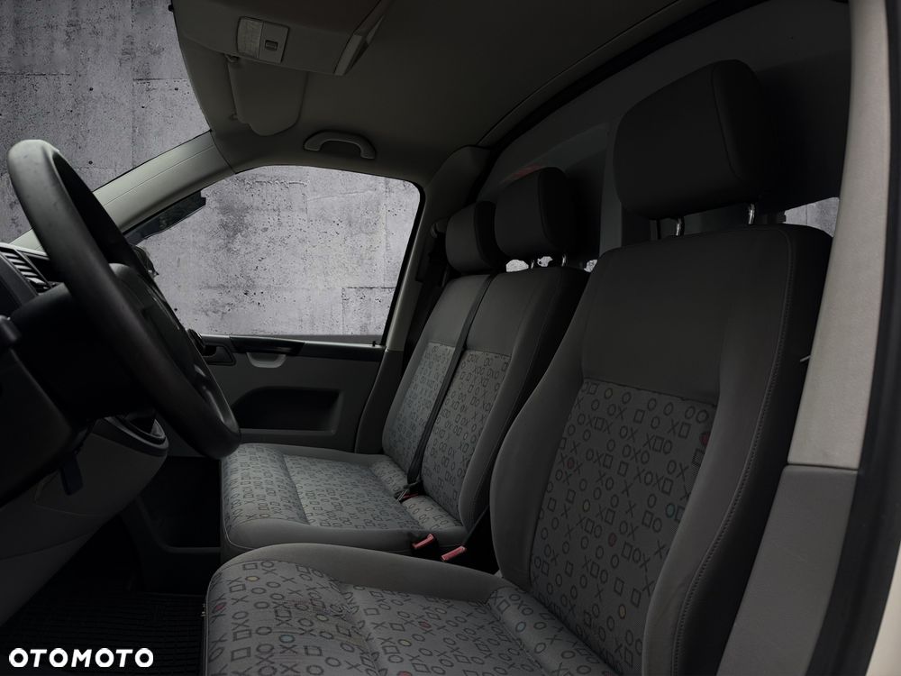 Volkswagen Transporter - 11