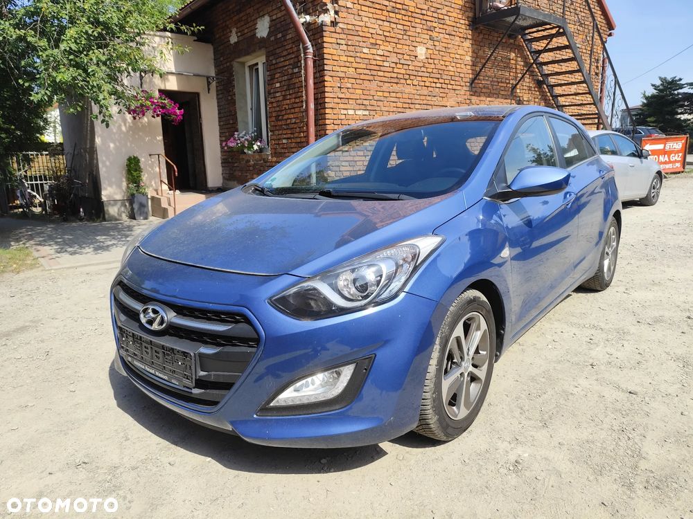 Hyundai i30 blue 1.4 YES Gold - 1