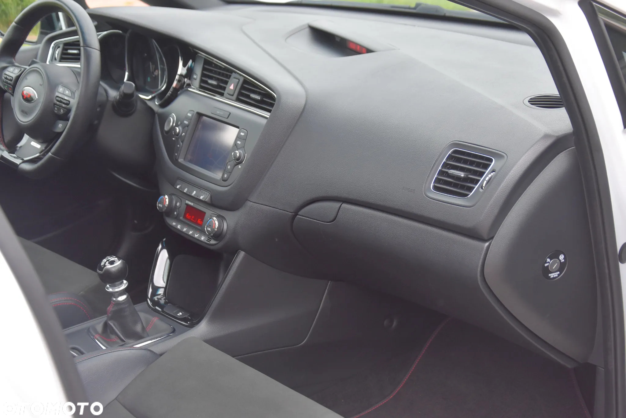 Kia Ceed 1.6 T-GDI GT-Challenge - 26