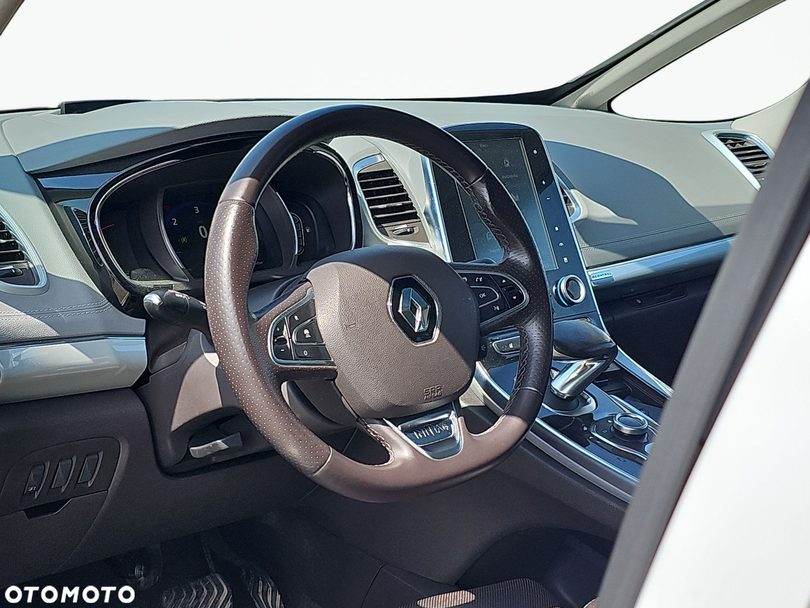 Renault Espace 1.6 dCi Energy Initiale Paris EDC - 10