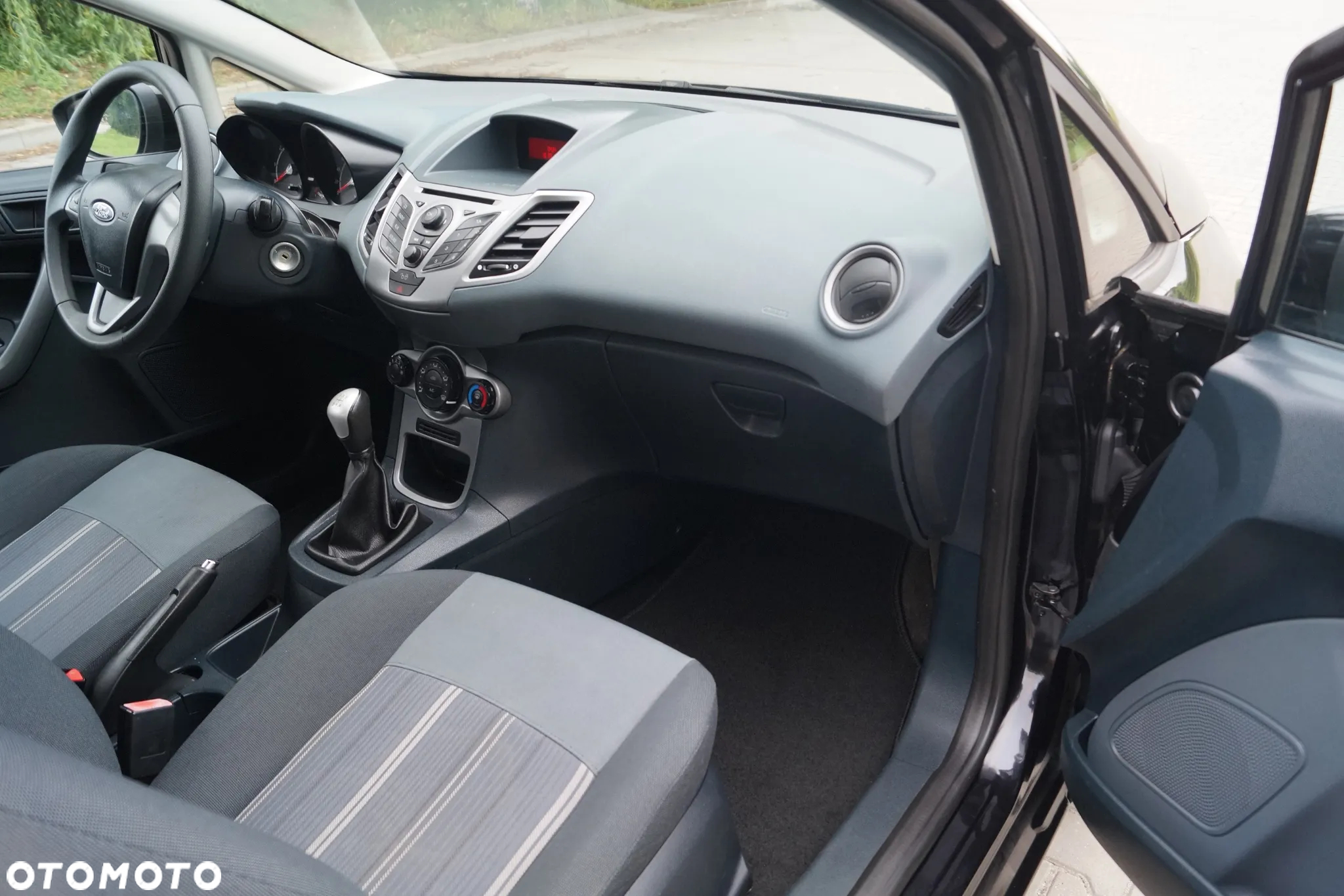 Ford Fiesta 1.25 Trend - 25