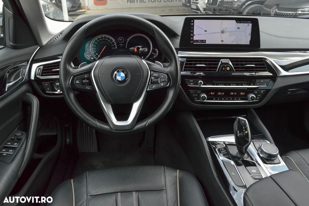 BMW Seria 5 520d Aut. Luxury Line - 30