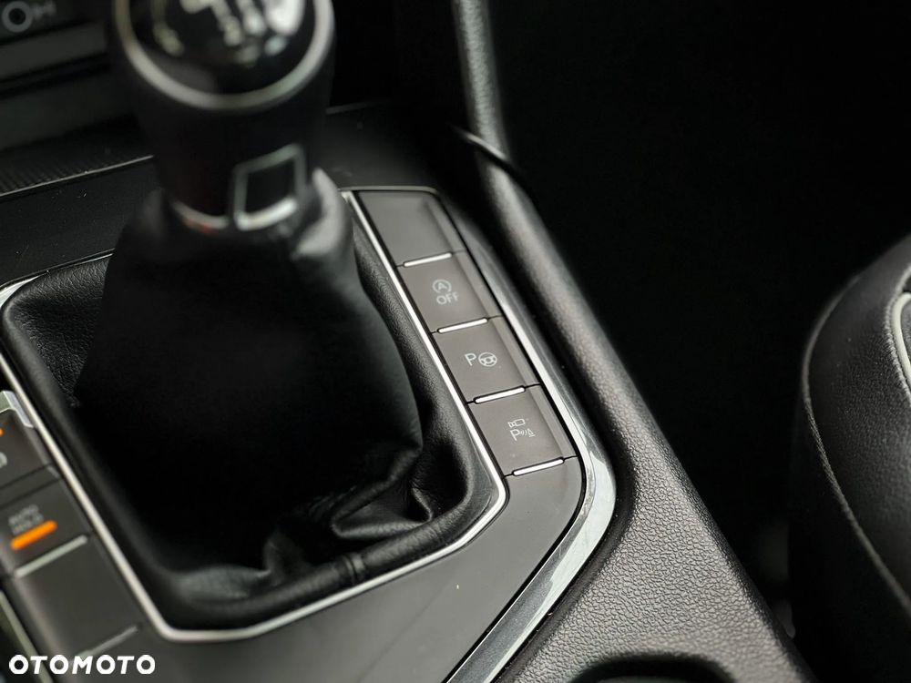 Volkswagen Tiguan - 10