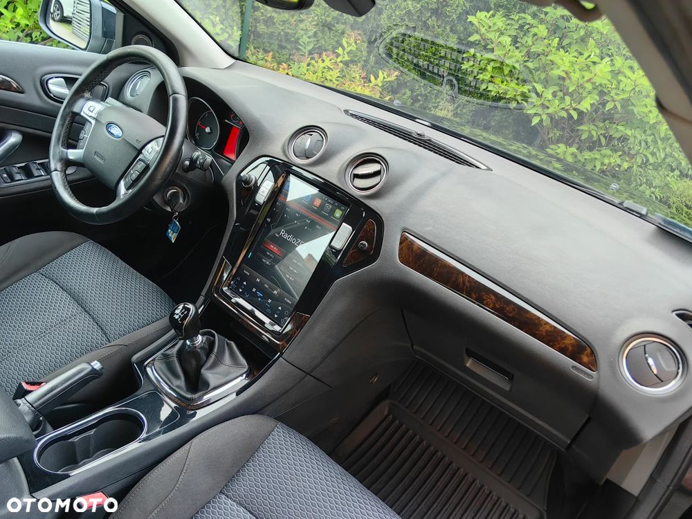 Ford Mondeo 1.8 TDCi Ghia - 13