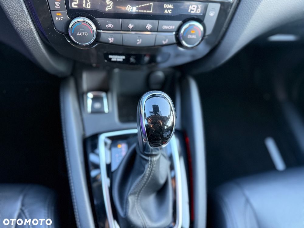 Nissan Qashqai 1.6 dCi Xtronic TEKNA+ - 15