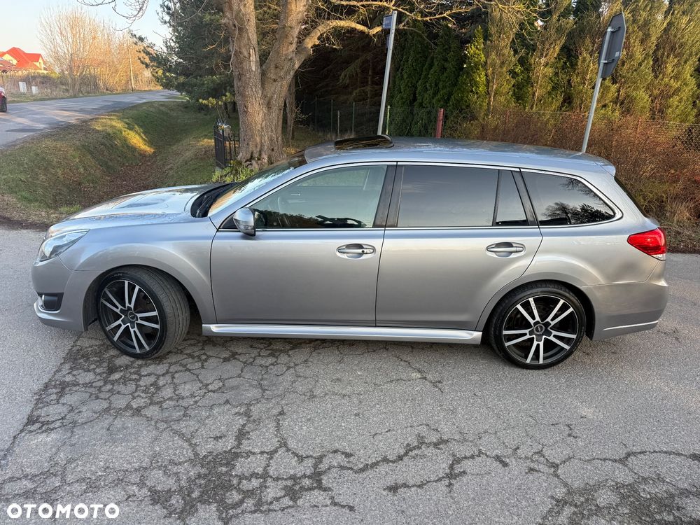 Subaru Legacy 2.5i GT - 4