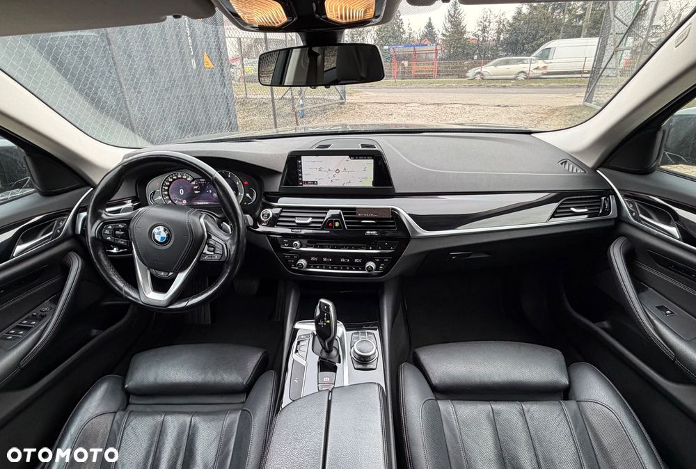 BMW Seria 5 520d M Sport Edition - 8