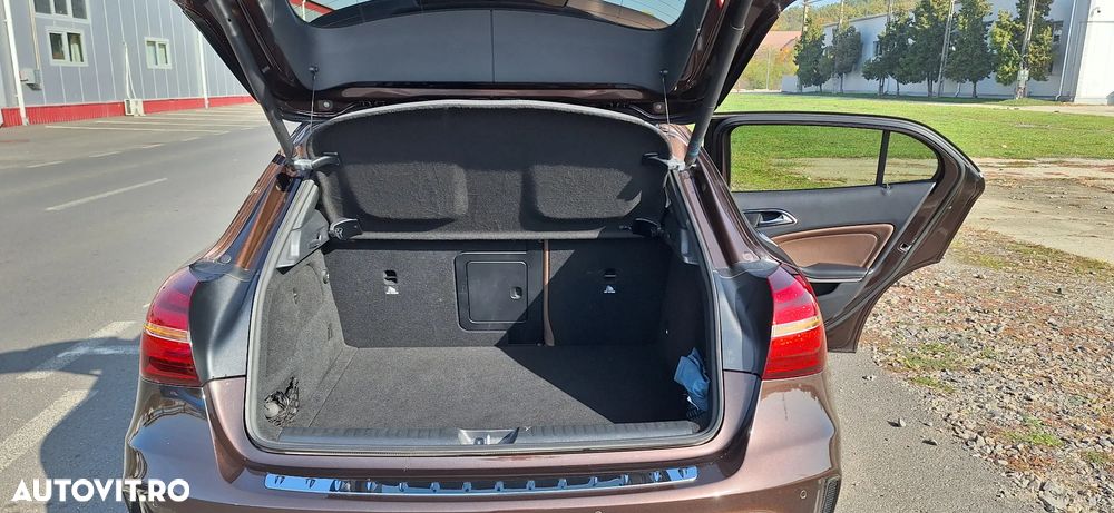 Mercedes-Benz GLA 250 4Matic 7G-DCT AMG Line - 12