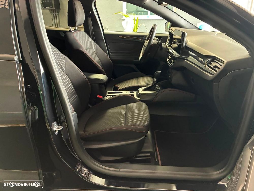 Ford Focus 1.0 EcoBoost MHEV ST-Line Aut. - 35