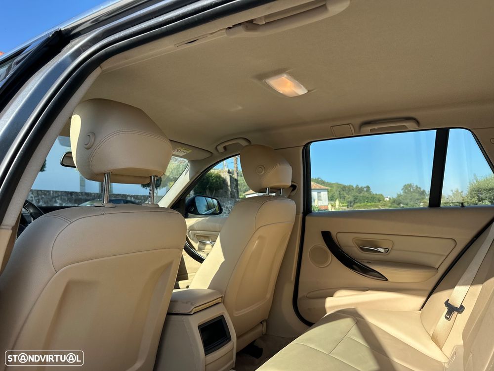 BMW 320 d Auto Line Luxury - 26