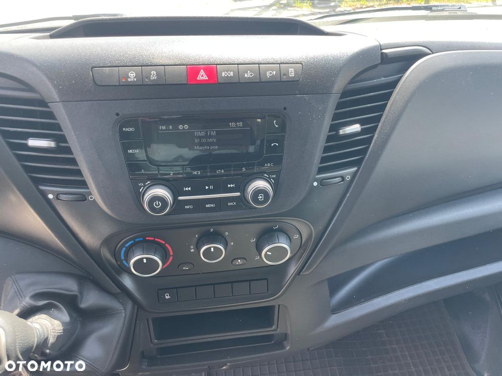 Iveco 50C18 Izoterma z Agregatem Zanotti Zasilanie 230V 8EP Winda - 13
