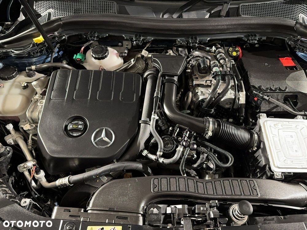 Mercedes-Benz GLA - 39