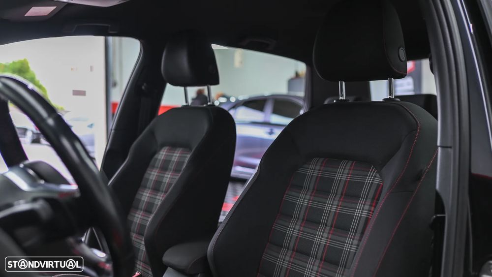 VW Golf GTI 2.0 TSI OPF DSG Performance - 53