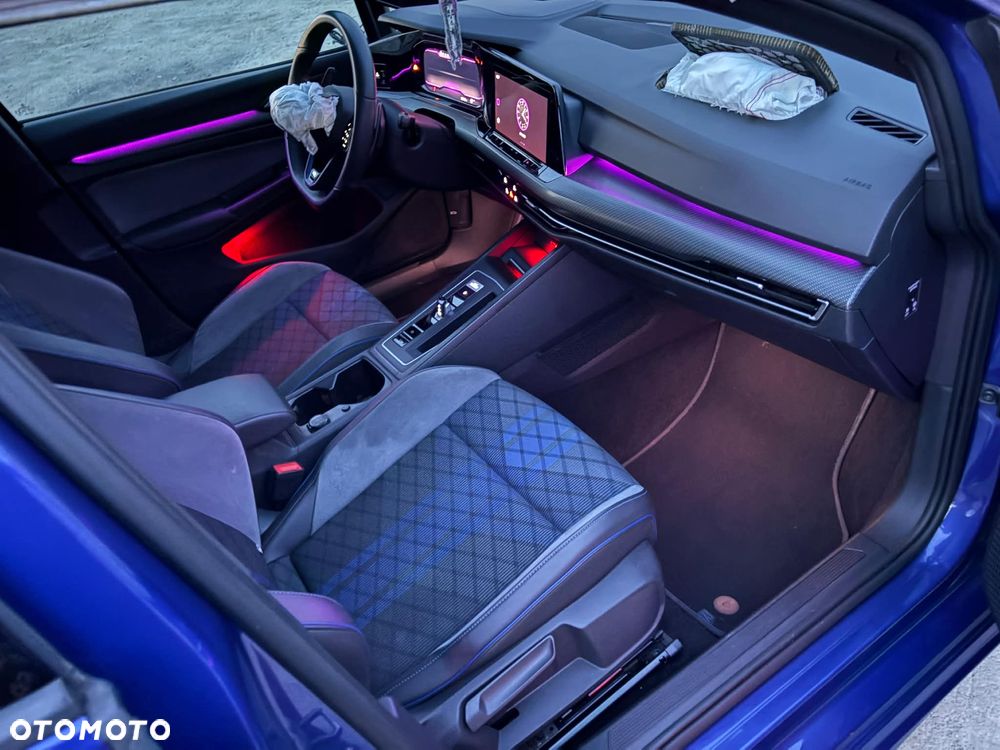 Volkswagen Golf - 9