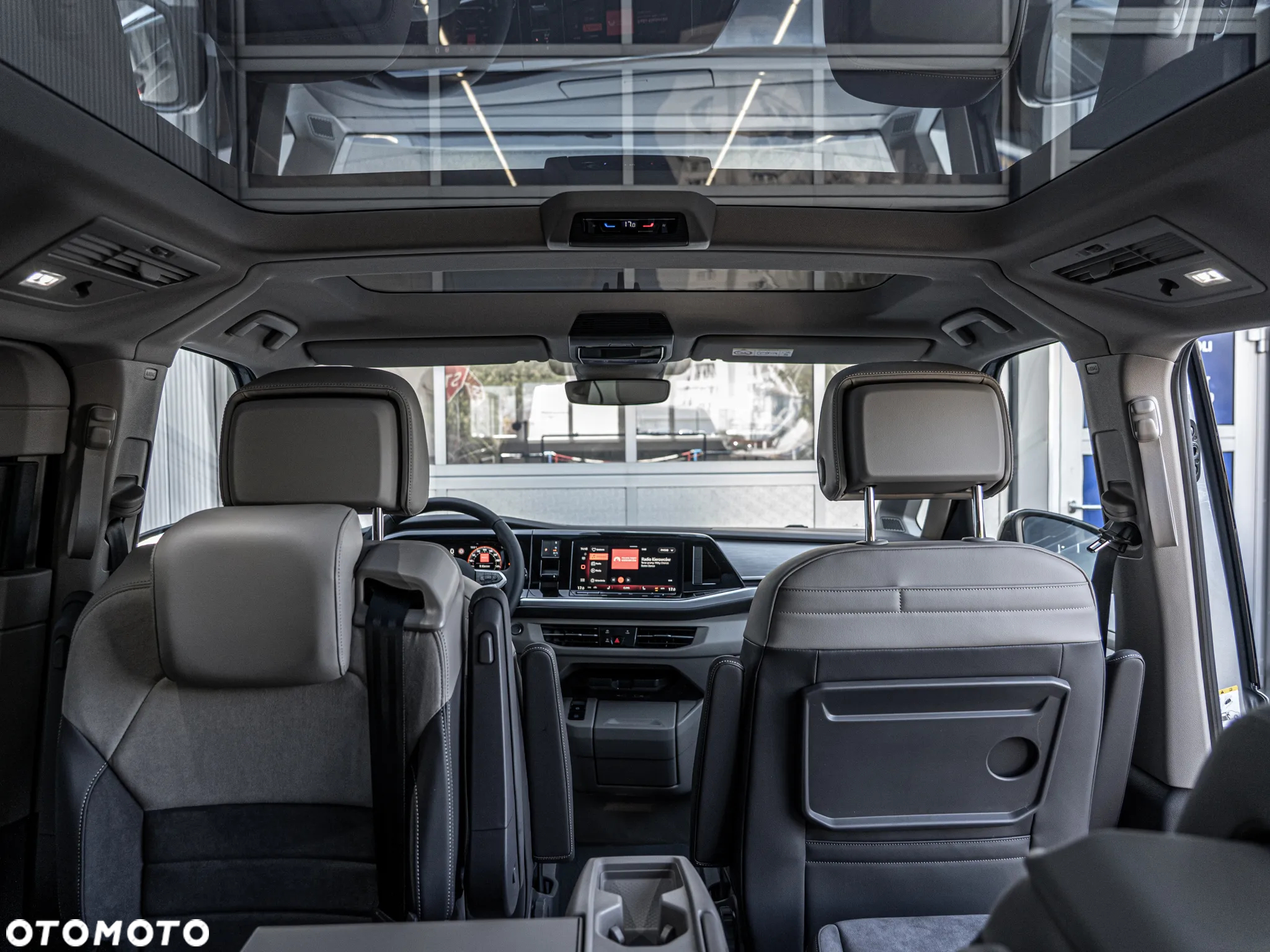 Volkswagen Multivan 2.0 TSI L2 Edition DSG - 29