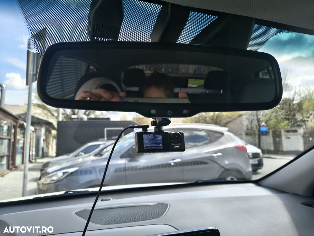 Hyundai IONIQ - 16