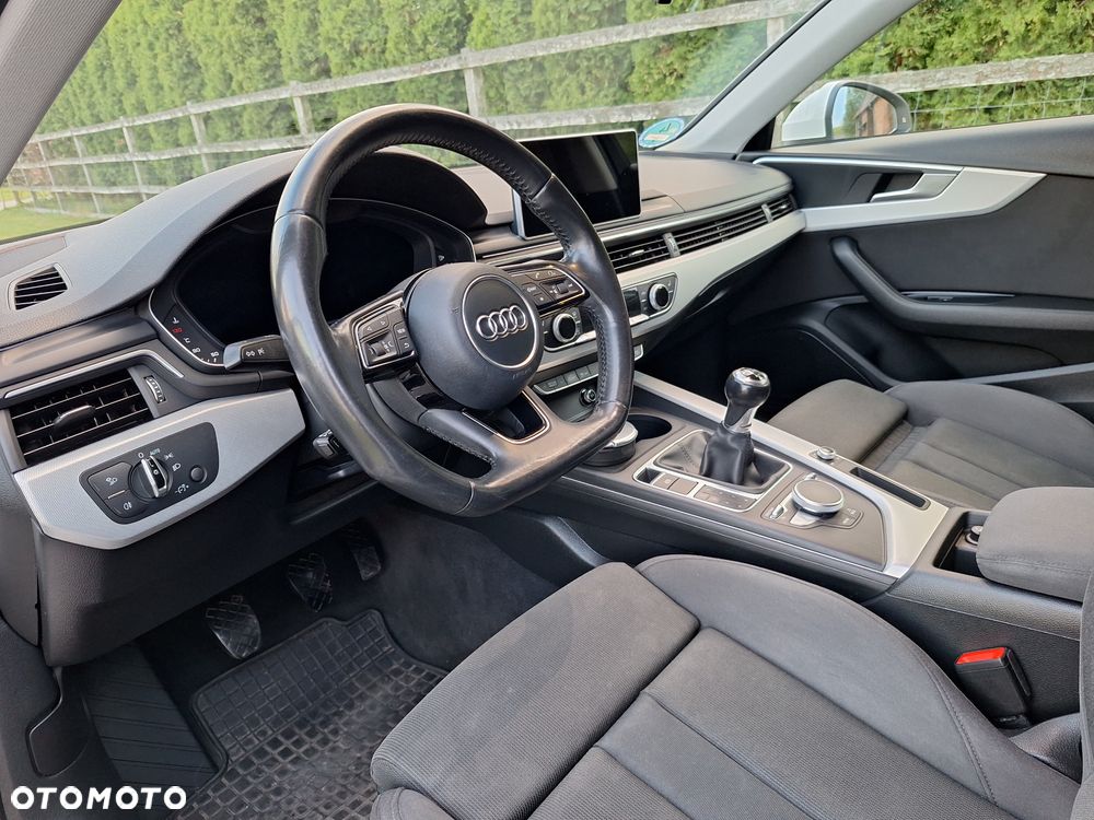 Audi A4 Avant 2.0 TDI DPF clean diesel Ambiente - 9