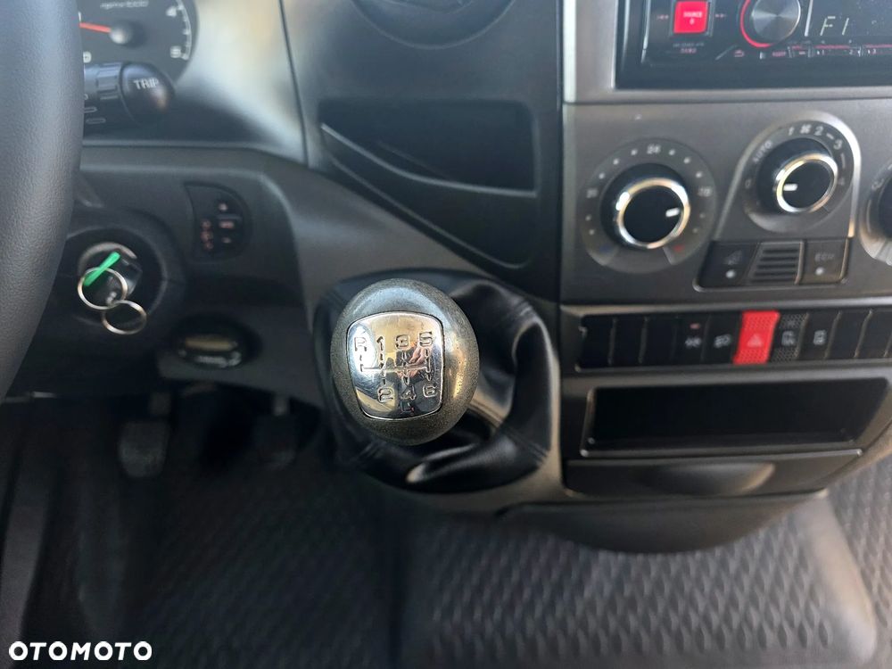 Iveco IVECO 35S13 2.3 HPI ŚREDNI WYSOKI KLIMA WEBASTO 193 T/KM PRZEBIEGU GWARANCJA - 25