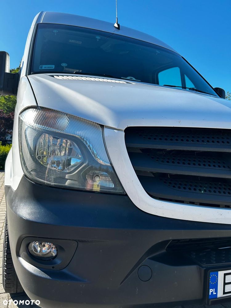 Mercedes-Benz Sprinter - 11