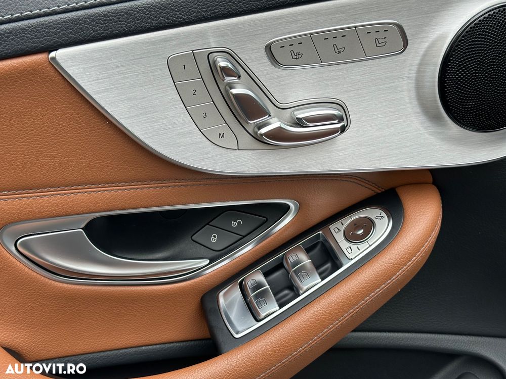 Mercedes-Benz C - 12