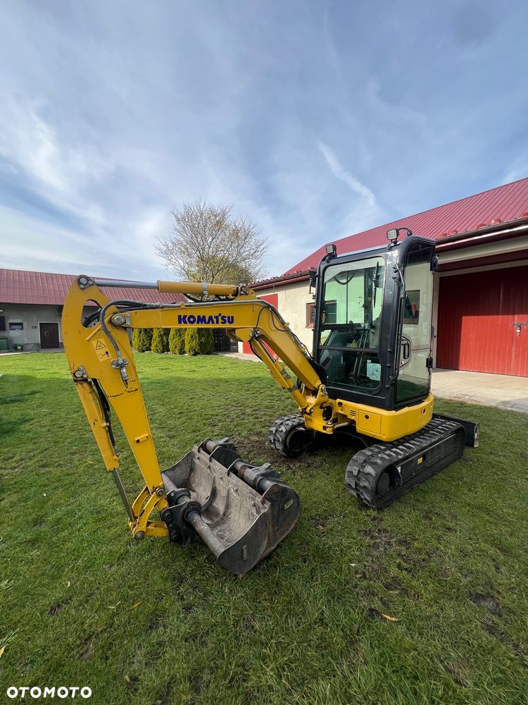 Komatsu PC26MR-5 - 1