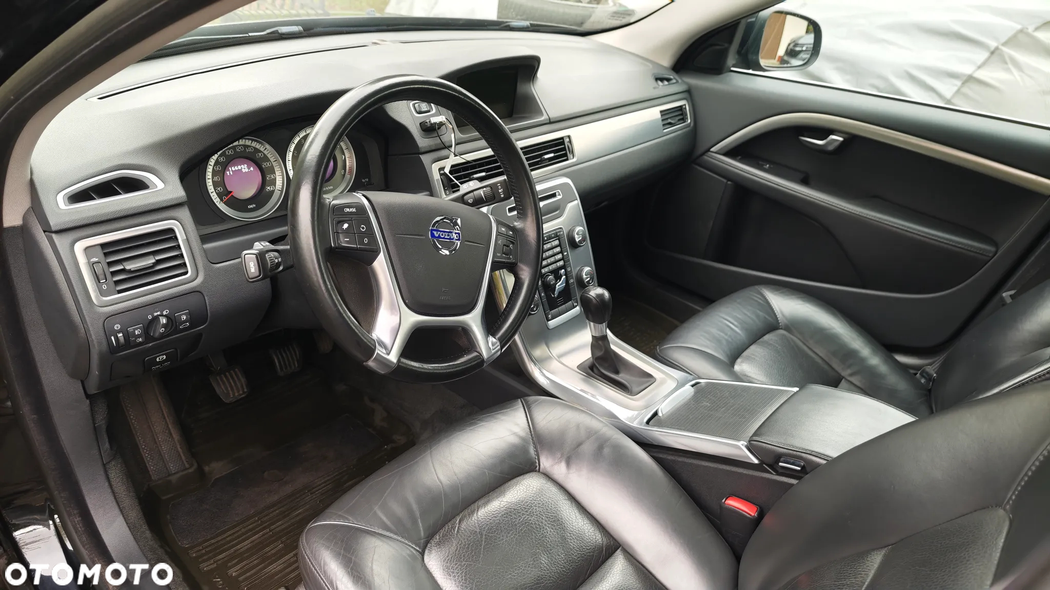 Volvo V70 T5 Momentum - 7