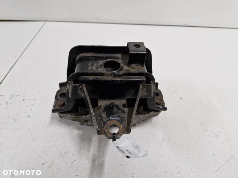 MITSUBISHI OUTLANDER III 3 2.0 HYBRYDA ŁAPA PODUSZKA SILNIKA PRAWA - 2