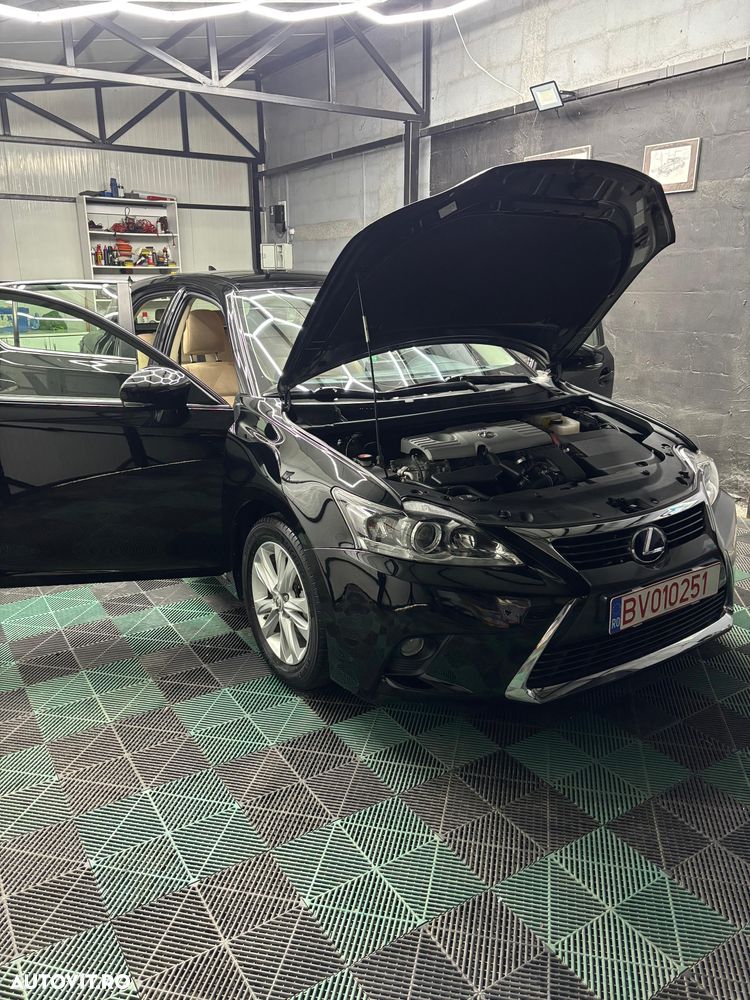 Lexus CT - 21