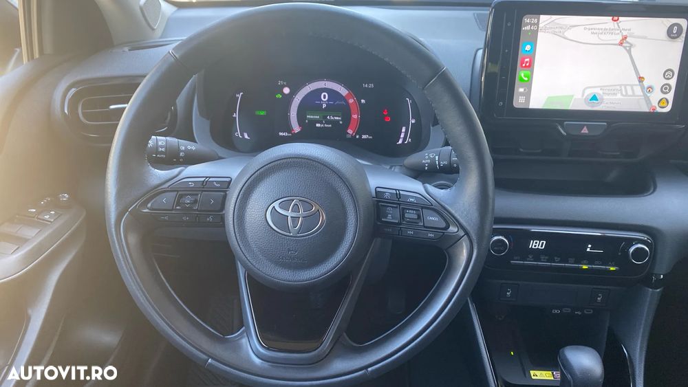 Toyota Yaris 1.5 VVT-i HSD Dynamic - 9