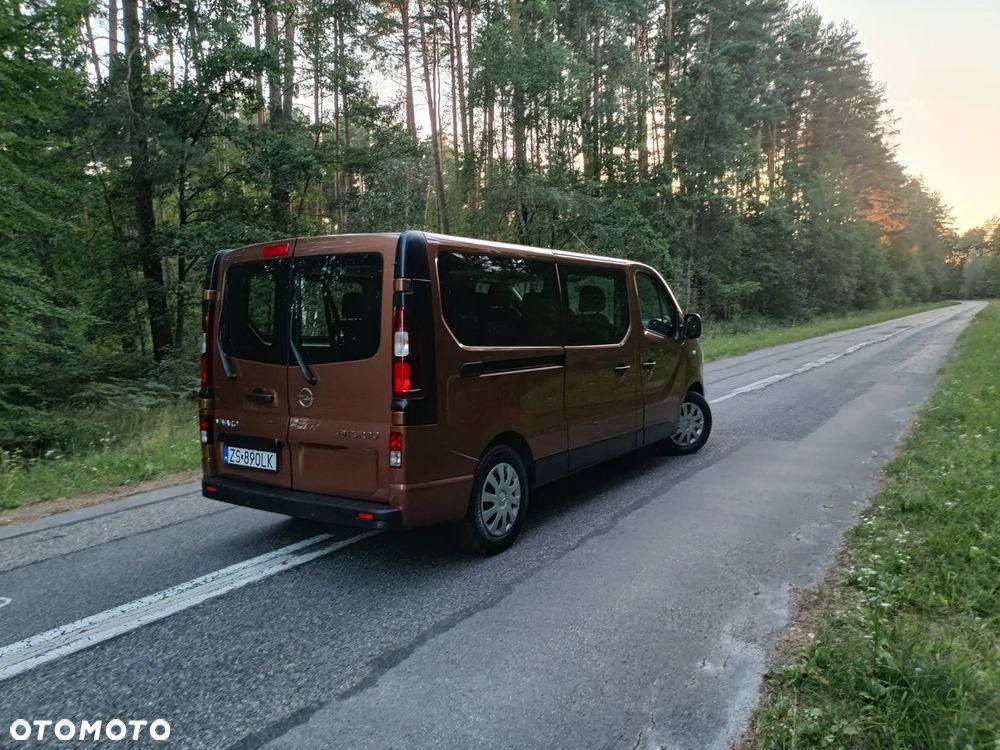 Opel Vivaro - 24