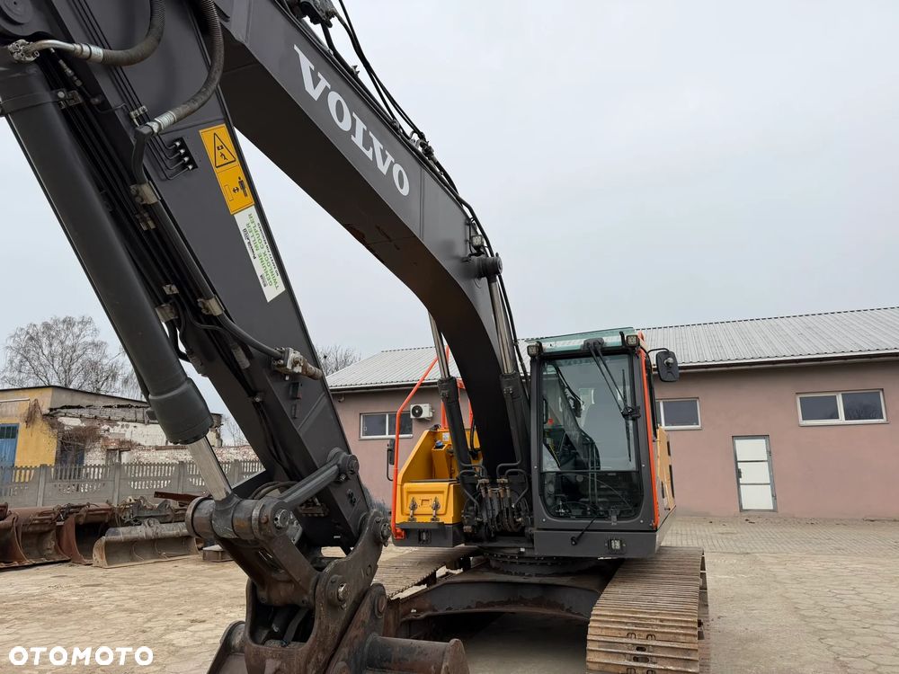 Volvo EC220EL - 10