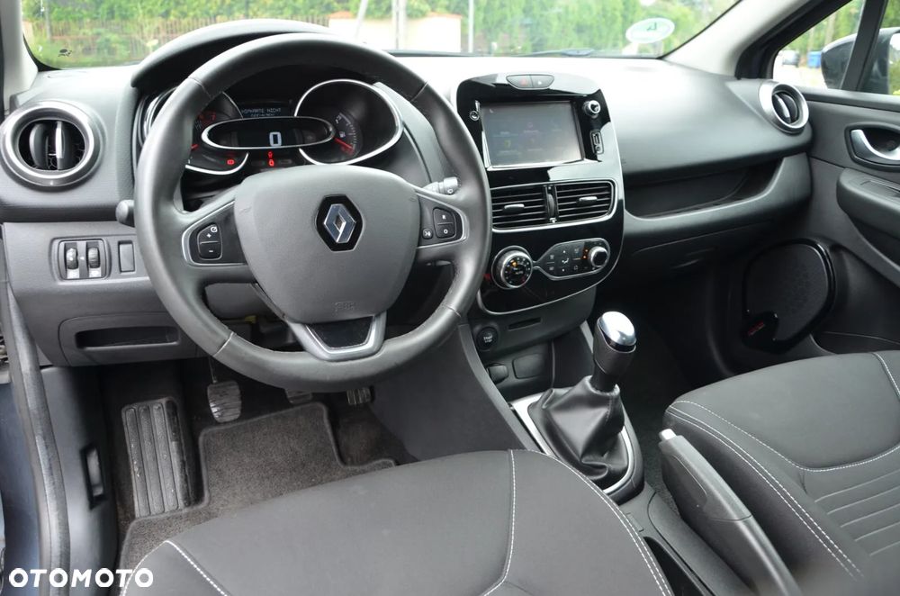 Renault Clio - 15