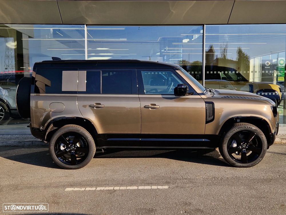 Land Rover Defender 2.0 P300e 110 AWD X-Dynamic SE - 9