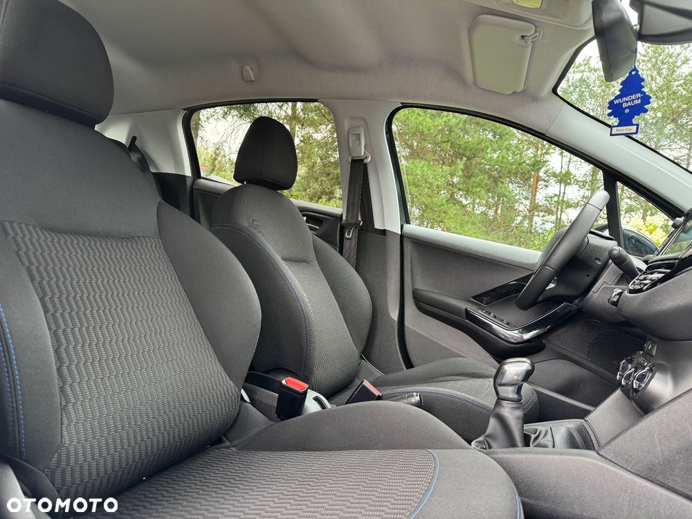 Peugeot 208 PureTech 82 Stop & Start Signature - 25