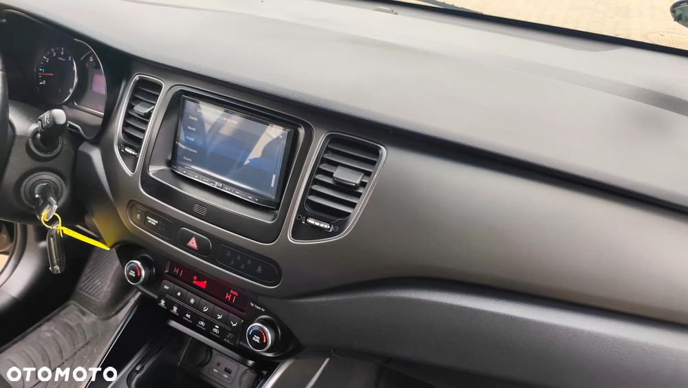 Kia Carens 1.6 GDI Fifa World Cup Edition - 34