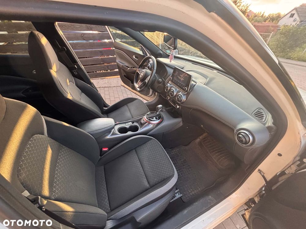 Nissan Juke 1.0 DIG-T N-Connecta DCT - 16