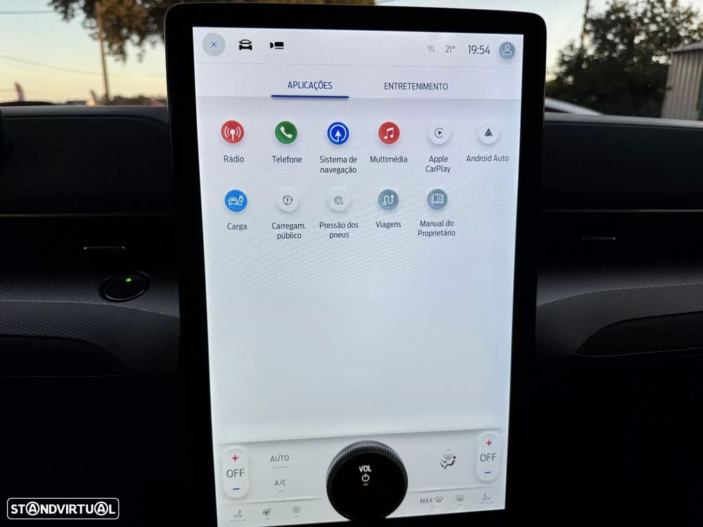 Ford Mustang Mach-E 75.7 kWh Premium AWD - 13