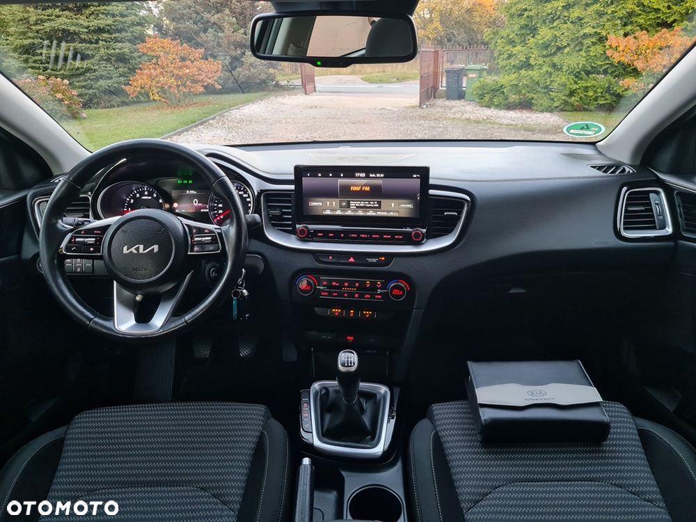 Kia Ceed 1.5 T-GDI OPF Platinum Edition - 17