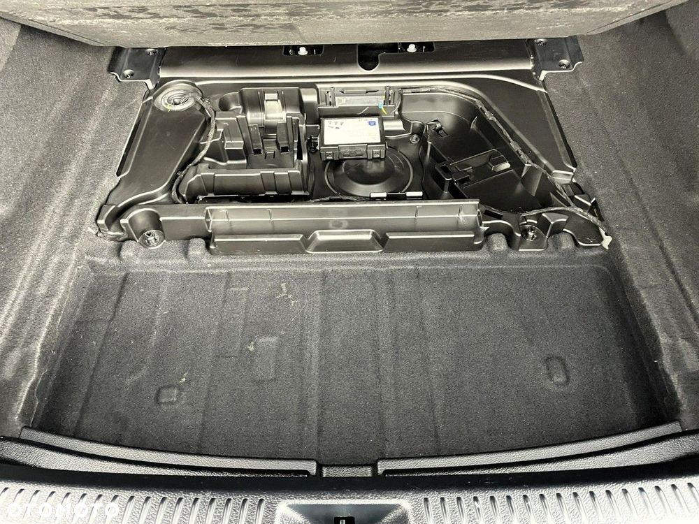 Mercedes-Benz Klasa A 220 AMG Line 7G-DCT - 37